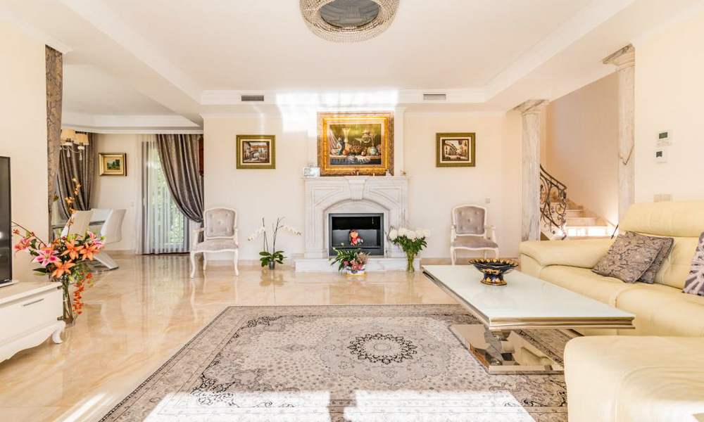 Prachtige modem-mediterrane luxe villa te koop, dicht bij het strand en voorzieningen, Oost Marbella 22301