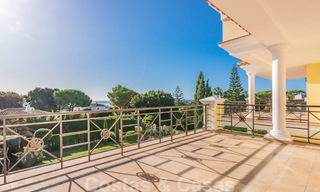 Prachtige modem-mediterrane luxe villa te koop, dicht bij het strand en voorzieningen, Oost Marbella 22303 