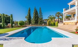 Prachtige modem-mediterrane luxe villa te koop, dicht bij het strand en voorzieningen, Oost Marbella 22309 