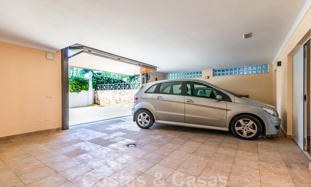 Prachtige modem-mediterrane luxe villa te koop, dicht bij het strand en voorzieningen, Oost Marbella 22312