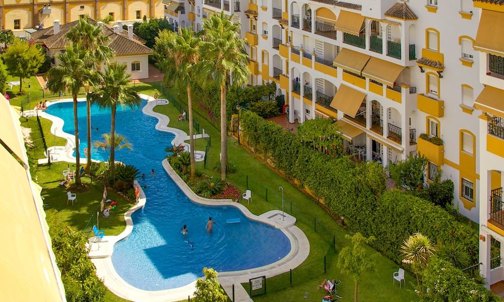 Gezellig penthouse appartement met zeezicht te koop, op loopafstand van voorzieningen en strand, Golden Mile, Marbella 22318