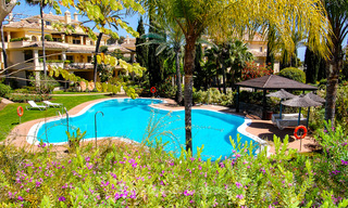 Las Alamandas: Luxe appartementen en penthouses te koop in exclusief eerstelijngolf complex in Nueva-Andalucia, Marbella 22816 