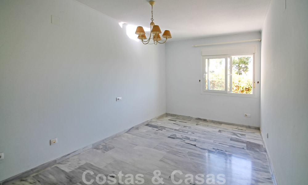 Ruim 3-slaapkamer appartement te koop in Nueva Andalucia - Marbella, op loopafstand van het strand en Puerto Banus 23134