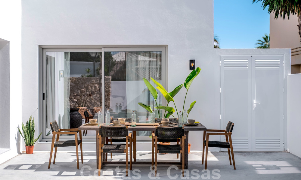 Prachtig gerenoveerde halfvrijstaande villa in Ibiza stijl te koop, op loopafstand van het strand en centrum van San Pedro - Marbella 23382