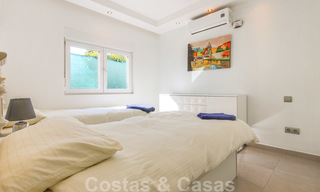 Eerstelijns strand villa te koop met prachtig zeezicht aan de New Golden Mile, tussen Marbella en Estepona 23466 