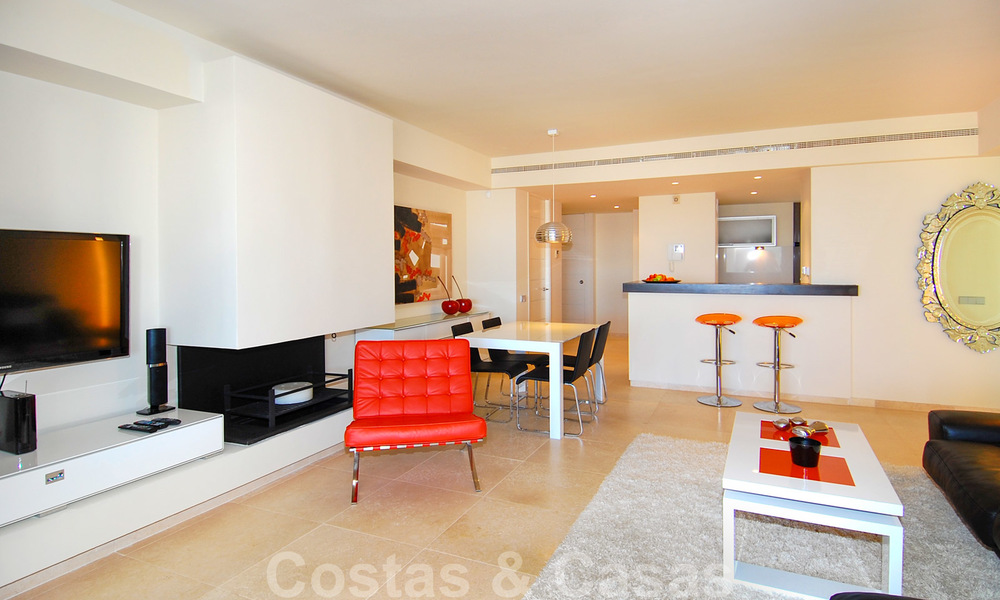 Moderne ruime luxeappartementen met golf- en zeezicht te koop in Marbella - Benahavis 24558