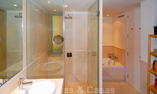 Moderne ruime luxeappartementen met golf- en zeezicht te koop in Marbella - Benahavis 24567 