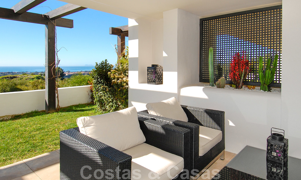 Moderne ruime luxeappartementen met golf- en zeezicht te koop in Marbella - Benahavis 24572