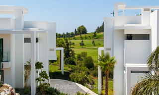 Te koop in Atalaya Hills: Appartementen in moderne stijl met uitzicht op de golf en zee in Benahavis - Marbella 24226 