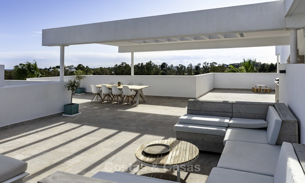 Te koop in Atalaya Hills: Appartementen in moderne stijl met uitzicht op de golf en zee in Benahavis - Marbella 24240