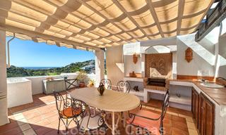 Prachtig penthouse appartement in exclusief, omheind frontlinie-golfcomplex met panoramisch uitzicht in La Quinta, Benahavis - Marbella 24440 