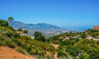 Moderne nieuwbouw villa met prachtig berg- en zeezicht te koop in de heuvels van Marbella Oost 24451 