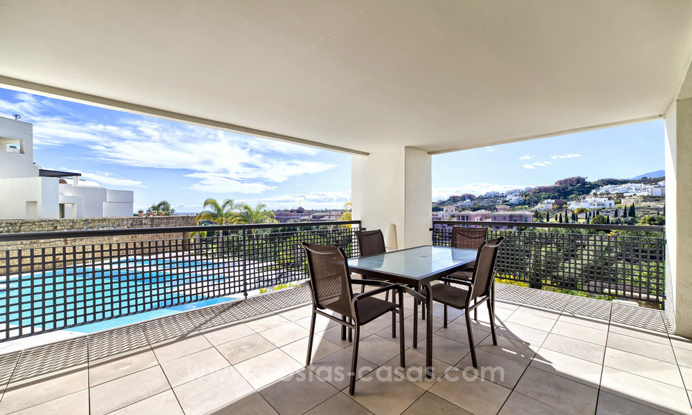 TEE 5 : Ruime moderne luxe eerstelijnsgolf appartementen met een prachtig golf- en zeezicht te koop in Marbella - Benahavis 24525