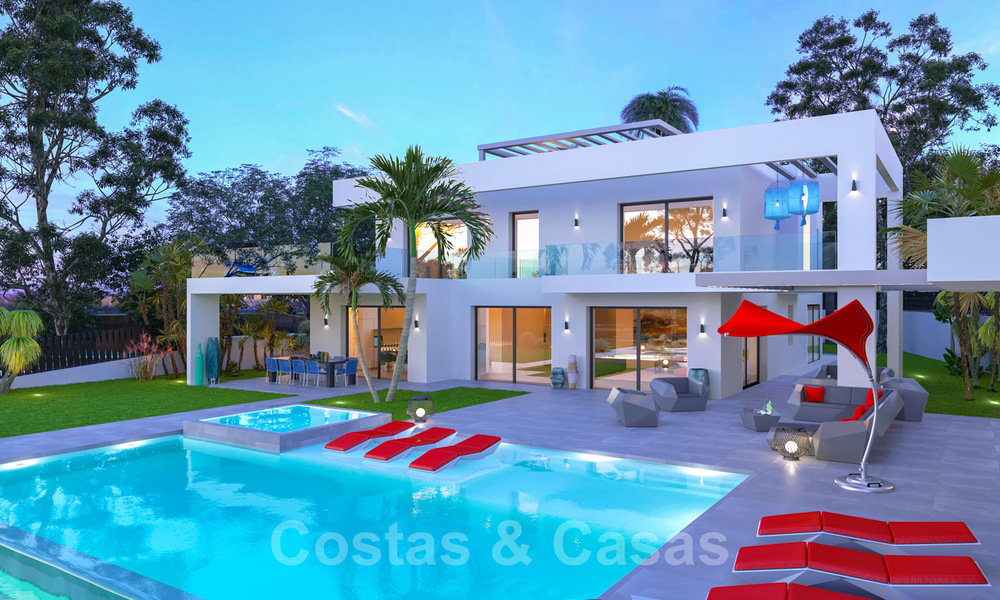 Exclusieve, hedendaagse villa te koop met panoramisch zeezicht, vlakbij het strand in Oost Marbella 24593