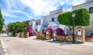 Gerenoveerd in eigentijdse stijl, duplex appartement te koop met zeezicht op de New Golden Mile tussen Marbella en Estepona 24724 
