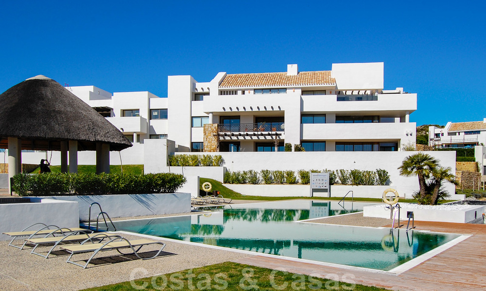 Alanda Los Flamingos Golf: Moderne ruime luxeappartementen met golf- en zeezicht te koop in Marbella - Benahavis 24700