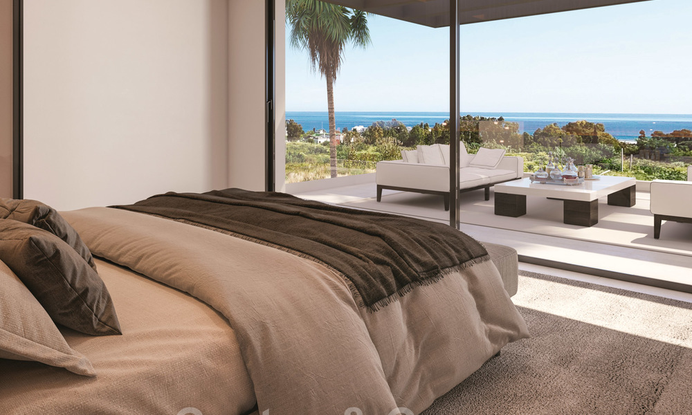 Unieke, eigentijdse strand villa te koop met prachtig uitzicht op zee in Oost-Marbella 24752