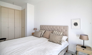 Modern penthouse appartement te koop met uitzicht op de golfbaan en de Middellandse Zee in Benahavis - Marbella 24870 