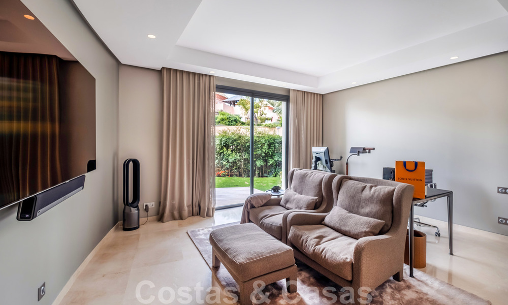 Exclusief modern appartement te koop met een eigentijds luxueus interieur in Sierra Blanca, Golden Mile, Marbella 24968