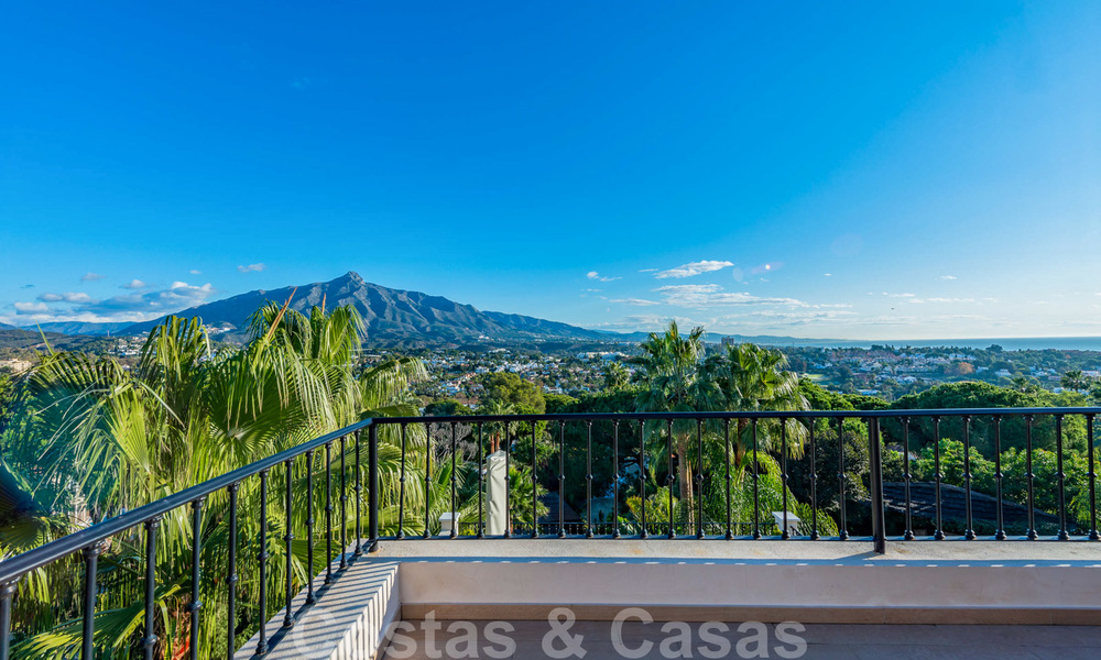 Grote luxe villa te koop met schitterend panoramisch uitzicht over de golfvallei, de bergen en de Middellandse Zee in Nueva Andalucia, Marbella 24995