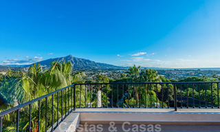Grote luxe villa te koop met schitterend panoramisch uitzicht over de golfvallei, de bergen en de Middellandse Zee in Nueva Andalucia, Marbella 24995 