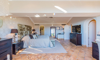Grote luxe villa te koop met schitterend panoramisch uitzicht over de golfvallei, de bergen en de Middellandse Zee in Nueva Andalucia, Marbella 25000 