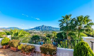 Grote luxe villa te koop met schitterend panoramisch uitzicht over de golfvallei, de bergen en de Middellandse Zee in Nueva Andalucia, Marbella 25011 