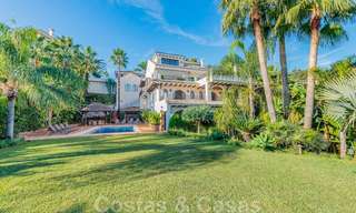 Grote luxe villa te koop met schitterend panoramisch uitzicht over de golfvallei, de bergen en de Middellandse Zee in Nueva Andalucia, Marbella 25036 