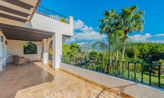Grote luxe villa te koop met schitterend panoramisch uitzicht over de golfvallei, de bergen en de Middellandse Zee in Nueva Andalucia, Marbella 25056 