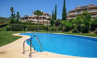 Ruime luxe appartementen met een groot terras en panoramisch uitzicht in een stijlvol complex omringd door de golfbaan in Marbella - Benahavis 25168 