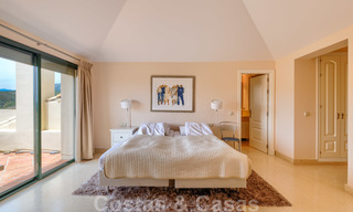 Ruime luxe appartementen met een groot terras en panoramisch uitzicht in een stijlvol complex omringd door de golfbaan in Marbella - Benahavis 25183 