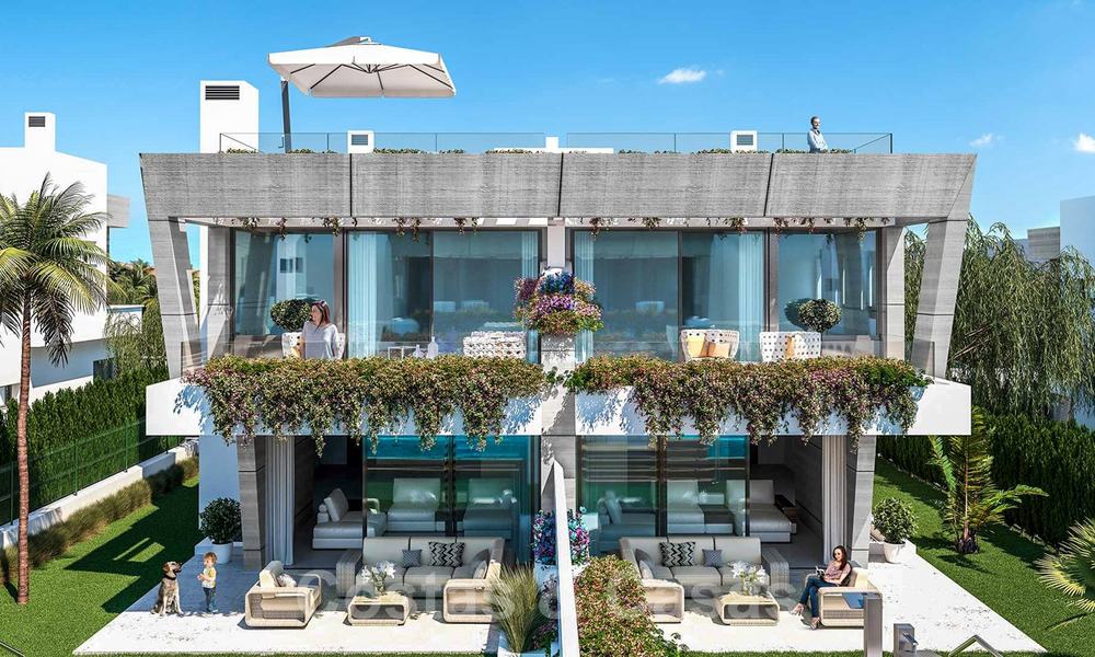 Moderne, halfvrijstaande villa's te koop op 300 meter van het strand - Puerto Banus, Marbella 25109