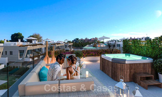 Moderne, halfvrijstaande villa's te koop op 300 meter van het strand - Puerto Banus, Marbella 25111 