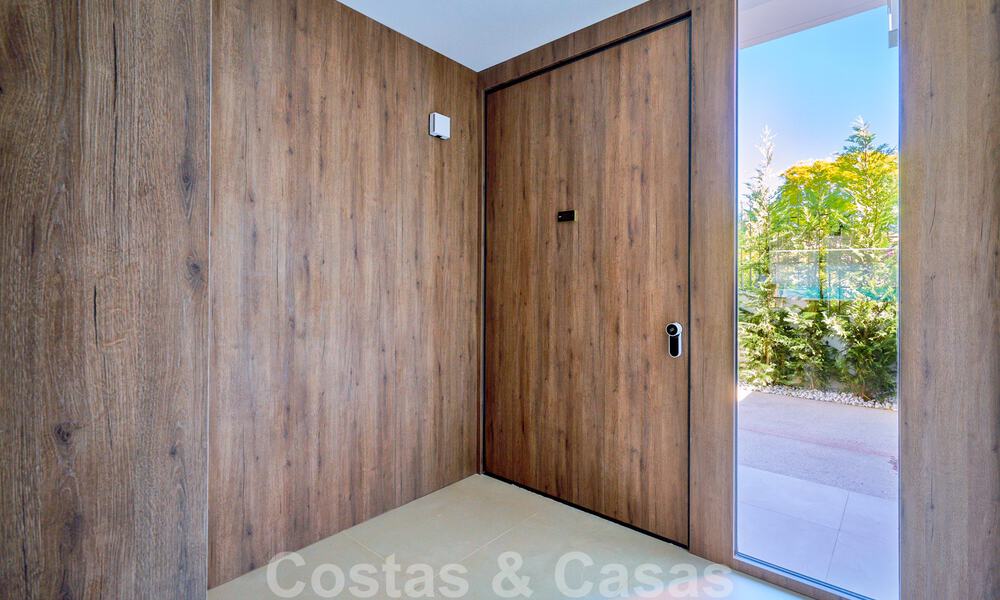 Moderne, halfvrijstaande villa's te koop op 300 meter van het strand - Puerto Banus, Marbella 31658