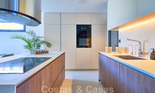 Moderne, halfvrijstaande villa's te koop op 300 meter van het strand - Puerto Banus, Marbella 31665 