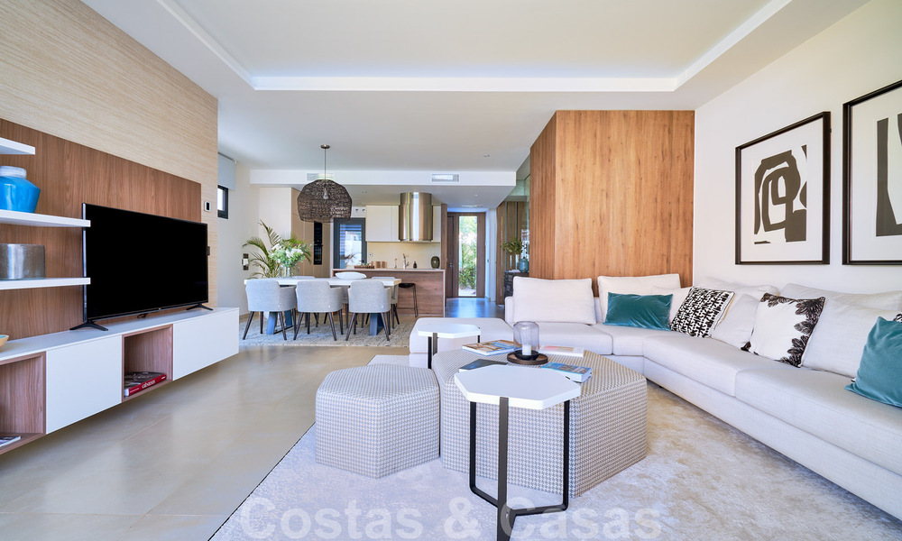 Moderne, halfvrijstaande villa's te koop op 300 meter van het strand - Puerto Banus, Marbella 31668