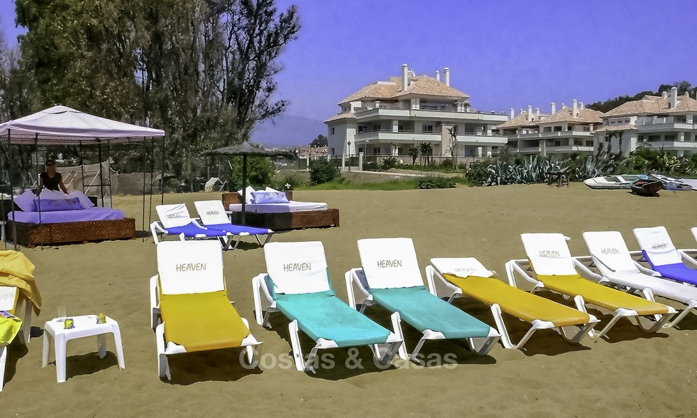 Sea - beach front line luxe appartementen te koop, tussen Marbella - Estepona 13758