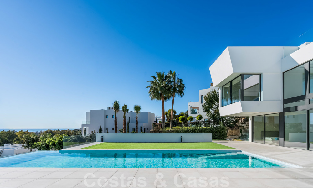 Nieuwe indrukwekkende hedendaagse luxe villa te koop met prachtig golf- en zeezicht in Marbella - Benahavis 25796