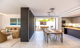 Gloednieuwe ultramoderne luxe villa te koop met zeezicht in Marbella - Benahavis 35670 