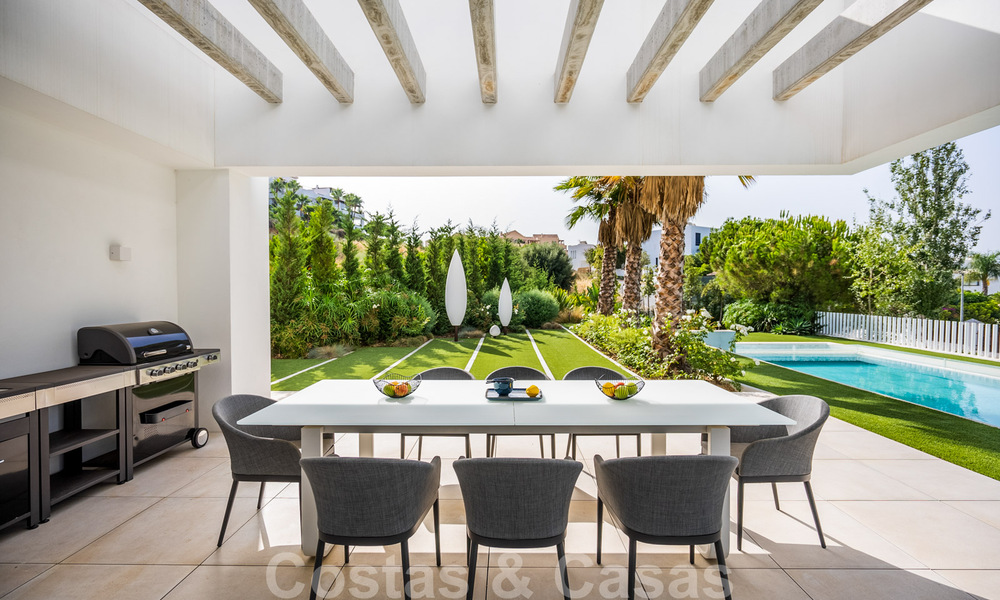 Gloednieuwe ultramoderne luxe villa te koop met zeezicht in Marbella - Benahavis 35673