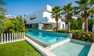 Gloednieuwe ultramoderne luxe villa te koop met zeezicht in Marbella - Benahavis 35676 