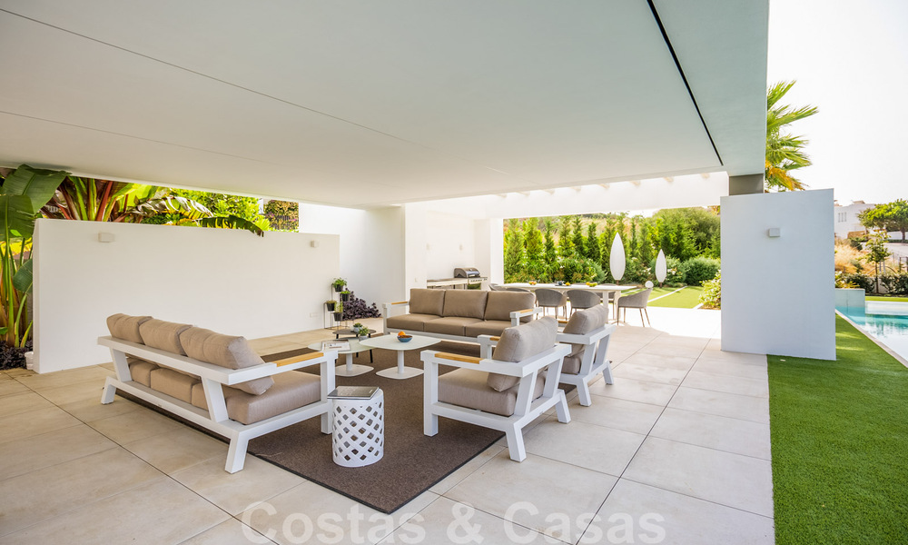 Gloednieuwe ultramoderne luxe villa te koop met zeezicht in Marbella - Benahavis 35677