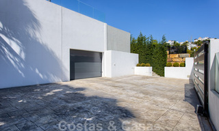 Instapklare nieuwe moderne luxe villa te koop, direct aan de golfbaan gelegen in Marbella - Benahavis 35408 