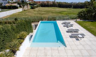 Instapklare nieuwe moderne luxe villa te koop, direct aan de golfbaan gelegen in Marbella - Benahavis 35426 