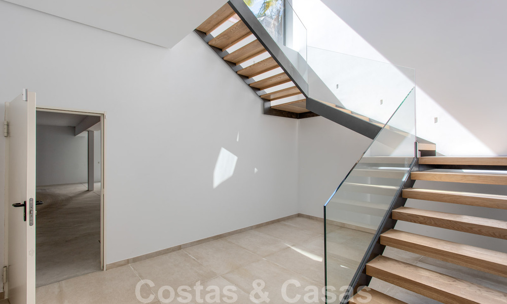 Instapklare nieuwe moderne luxe villa te koop, direct aan de golfbaan gelegen in Marbella - Benahavis 35441