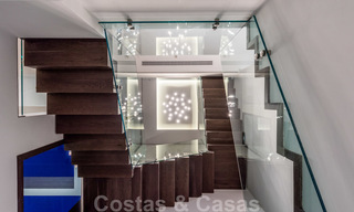 Instapklare nieuwe moderne ruime luxe villa te koop, direct aan de golfbaan gelegen in Marbella - Benahavis 25935 