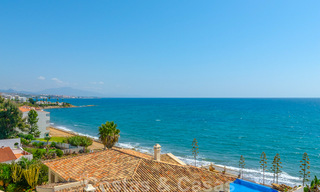 Penthouse appartement te koop, eerstelijns strand met panoramisch zeezicht in Estepona 26176 