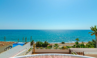 Penthouse appartement te koop, eerstelijns strand met panoramisch zeezicht in Estepona 26180 