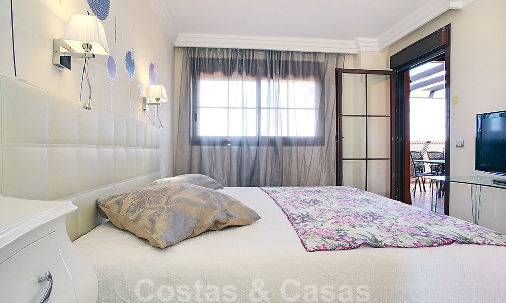 Ruim penthouse appartement te koop, met panoramisch uitzicht in Marbella - Benahavis 26202