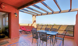 Ruim penthouse appartement te koop, met panoramisch uitzicht in Marbella - Benahavis 26205 